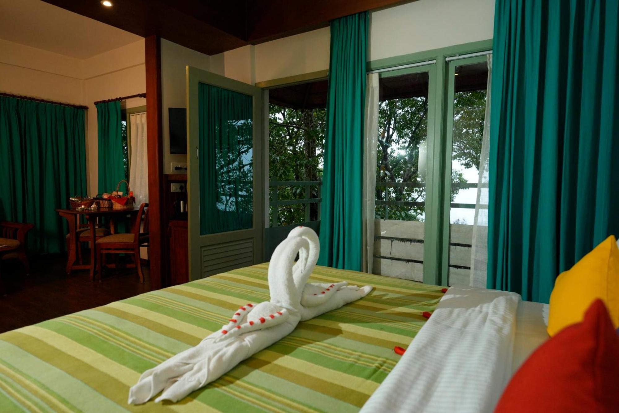 Blackberry Hills Munnar Nature Resort & Spa Exterior foto